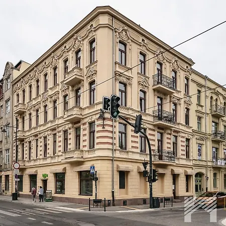 City Center Manufaktura By Lookap Apartment Lodz